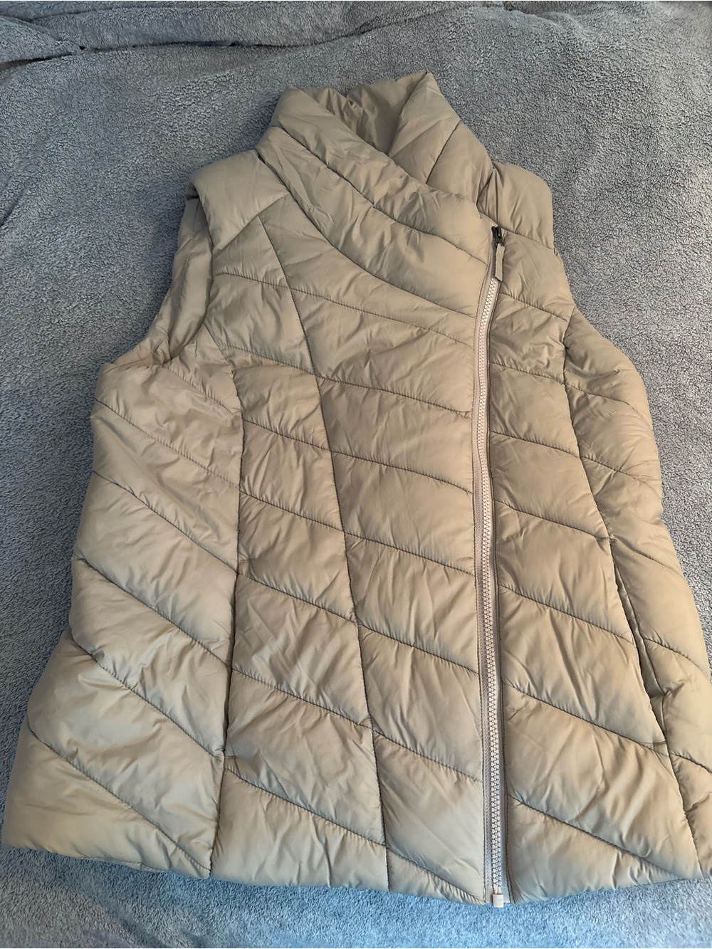 Nicole Miller Puffer Vest Asymmetrical Zip Large Beige Quilted - Picture 1 of 9